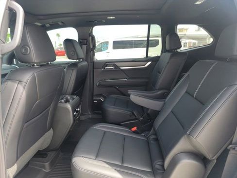 New 2026 GMC Acadia Elevation w/ Elevation Premium Package FWD image 15