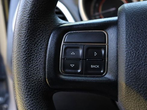Used 2020 Dodge Journey SE w/ Blacktop Package FWD image 28