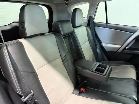 Used 2016 Toyota RAV4 XLE FWD image 24