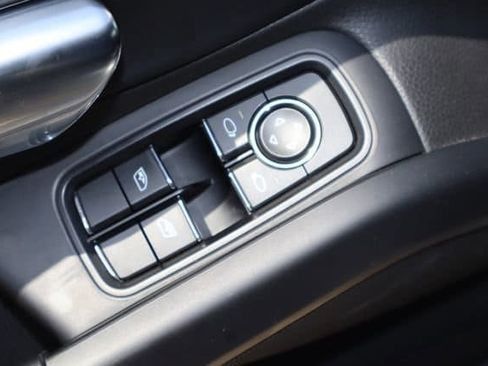 Used 2019 Porsche 718 Cayman RWD image 16