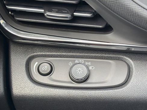 New 2026 Buick Envista Preferred image 12