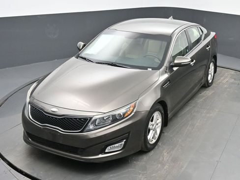 Used 2015 Kia Optima LX image 37