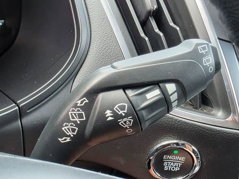 Used 2022 Ford Edge Titanium image 45