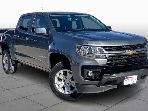 Used 2021 Chevrolet Colorado LT w/ LT Convenience Package image 2
