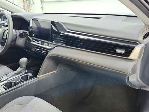 Used 2025 Toyota Camry LE FWD image 22