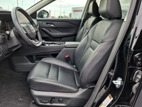 Used 2026 Nissan Rogue SL AWD/4WD image 15