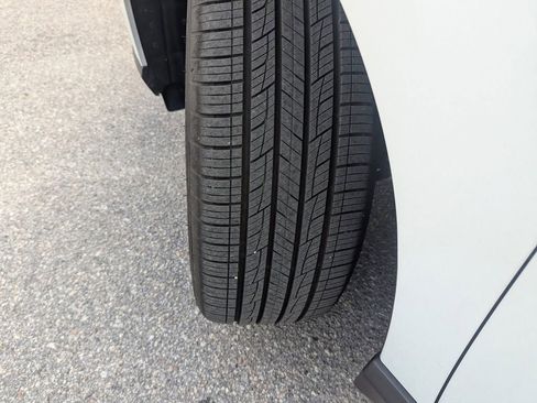 Used 2025 Nissan Murano SV image 30