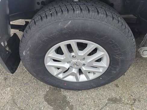 Used 2019 Nissan Frontier SV w/ Value Truck Package AWD/4WD image 5