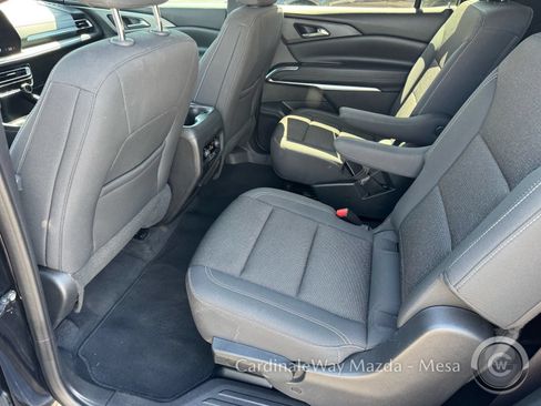 Used 2025 Chevrolet Traverse LT AWD/4WD image 14