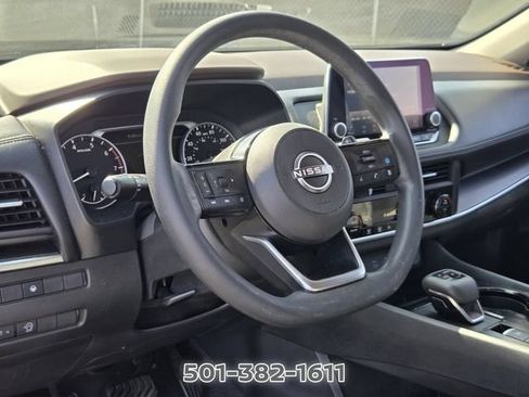 Used 2023 Nissan Rogue SV FWD image 11