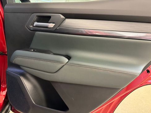 New 2026 GMC Terrain AT4 w/ Technology Package II AWD/4WD image 27