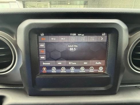 Used 2023 Jeep Gladiator Willys image 27