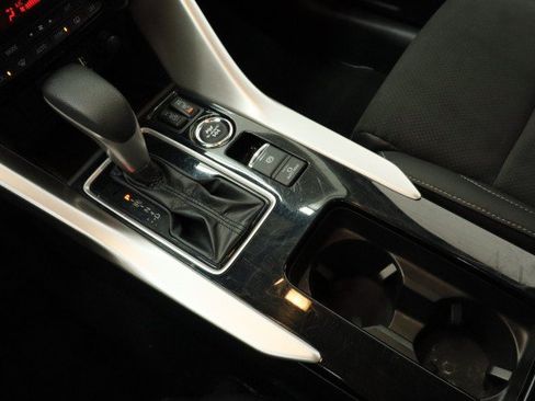 Used 2024 Mitsubishi Eclipse Cross SE AWD/4WD image 18