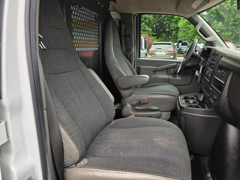 Used 2022 GMC Savana 2500 w/ Driver Convenience Package RWD image 10