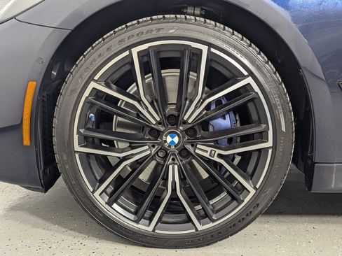 Used 2021 BMW 540i w/ Executive Package image 11