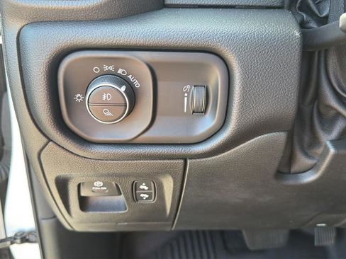 Used 2021 RAM 1500 Big Horn AWD/4WD image 19