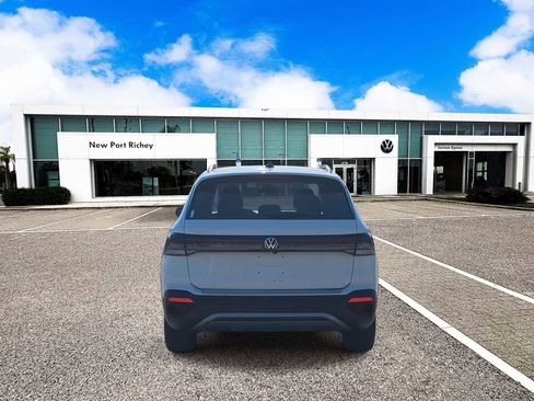 Certified 2025 Volkswagen Taos S FWD image 7