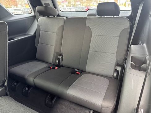 Used 2023 Chevrolet Traverse LT image 29