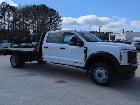 New 2025 Ford F550 4x4 Crew Cab Super Duty image 2
