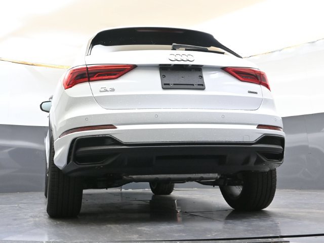 Used 2025 Audi Q3 2.0T Premium w/ Convenience Plus Package AWD/4WD image 32