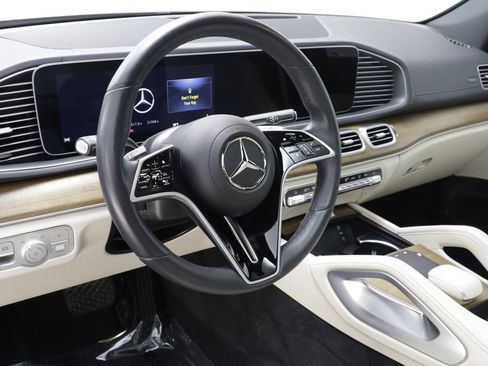 Used 2024 Mercedes-Benz GLE 450 4MATIC image 7