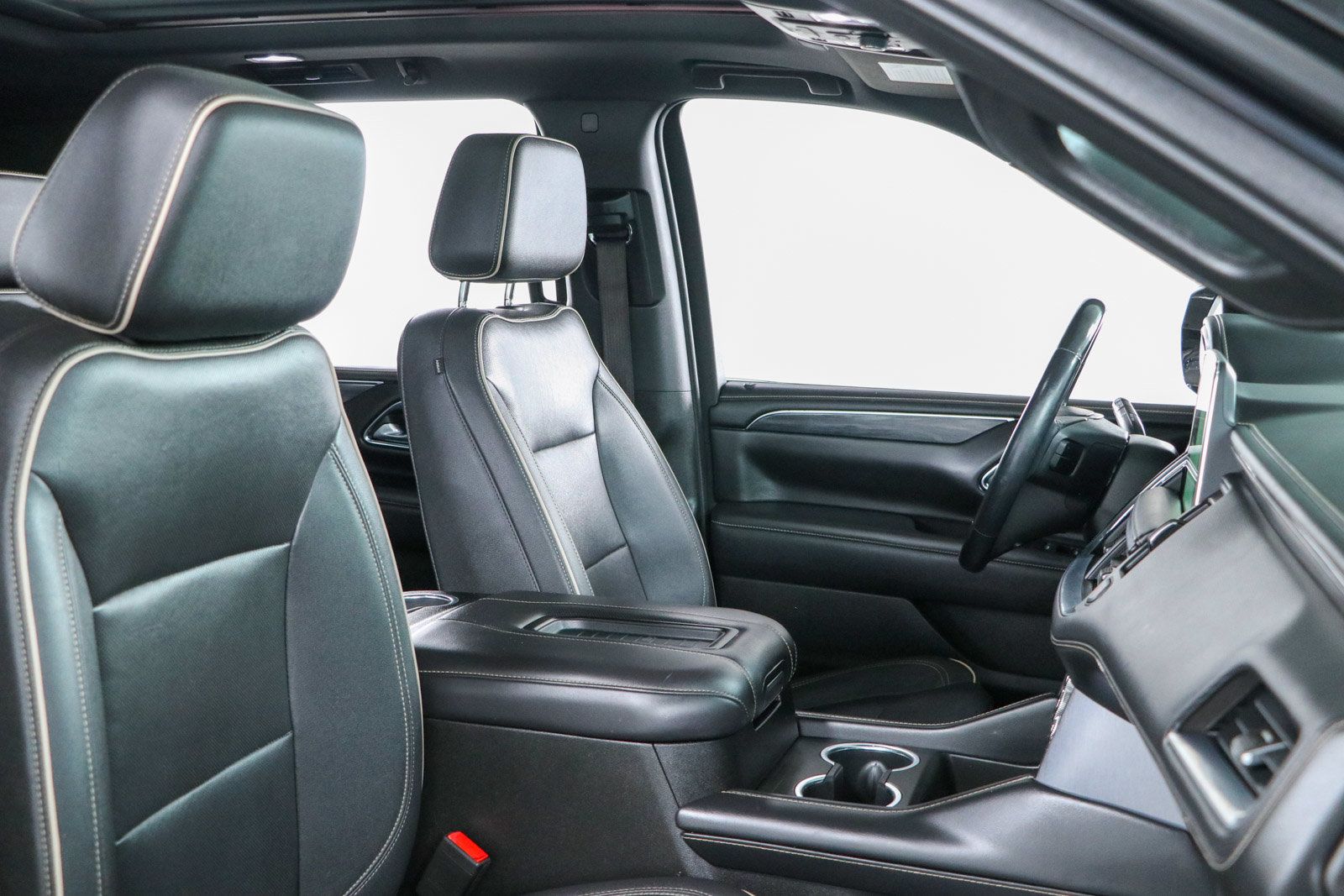 Used 2022 GMC Yukon SLT w/ SLT Premium Package RWD image 31