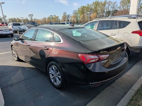 Used 2021 Chevrolet Malibu LT w/ Leather Package image 4