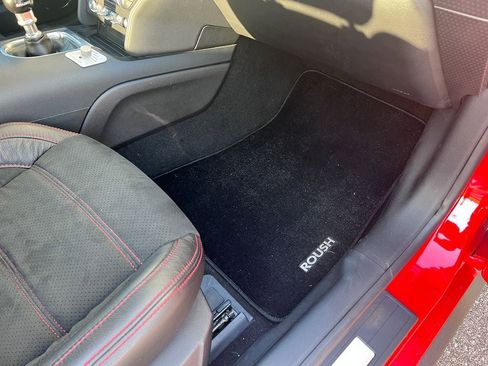 Used 2019 Ford Mustang GT Premium w/ GT Performance Package RWD image 16