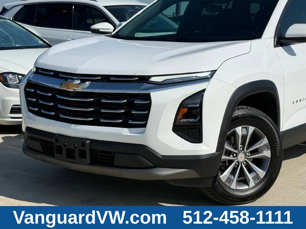 Used 2026 Chevrolet Equinox LT AWD/4WD image 2