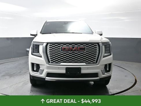 Used 2021 GMC Yukon Denali w/ Denali Premium Package image 8