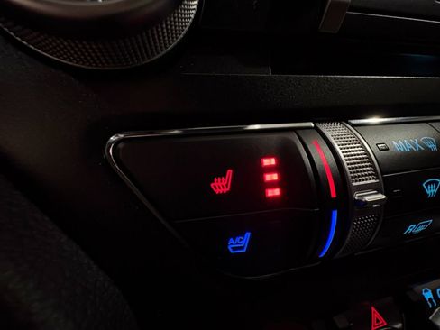 Used 2021 Ford Mustang GT Premium w/ GT Performance Package RWD image 25