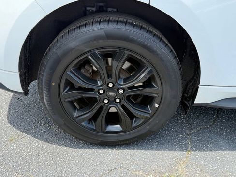 Used 2023 Ford Edge SE w/ Black Appearance Package AWD/4WD image 10