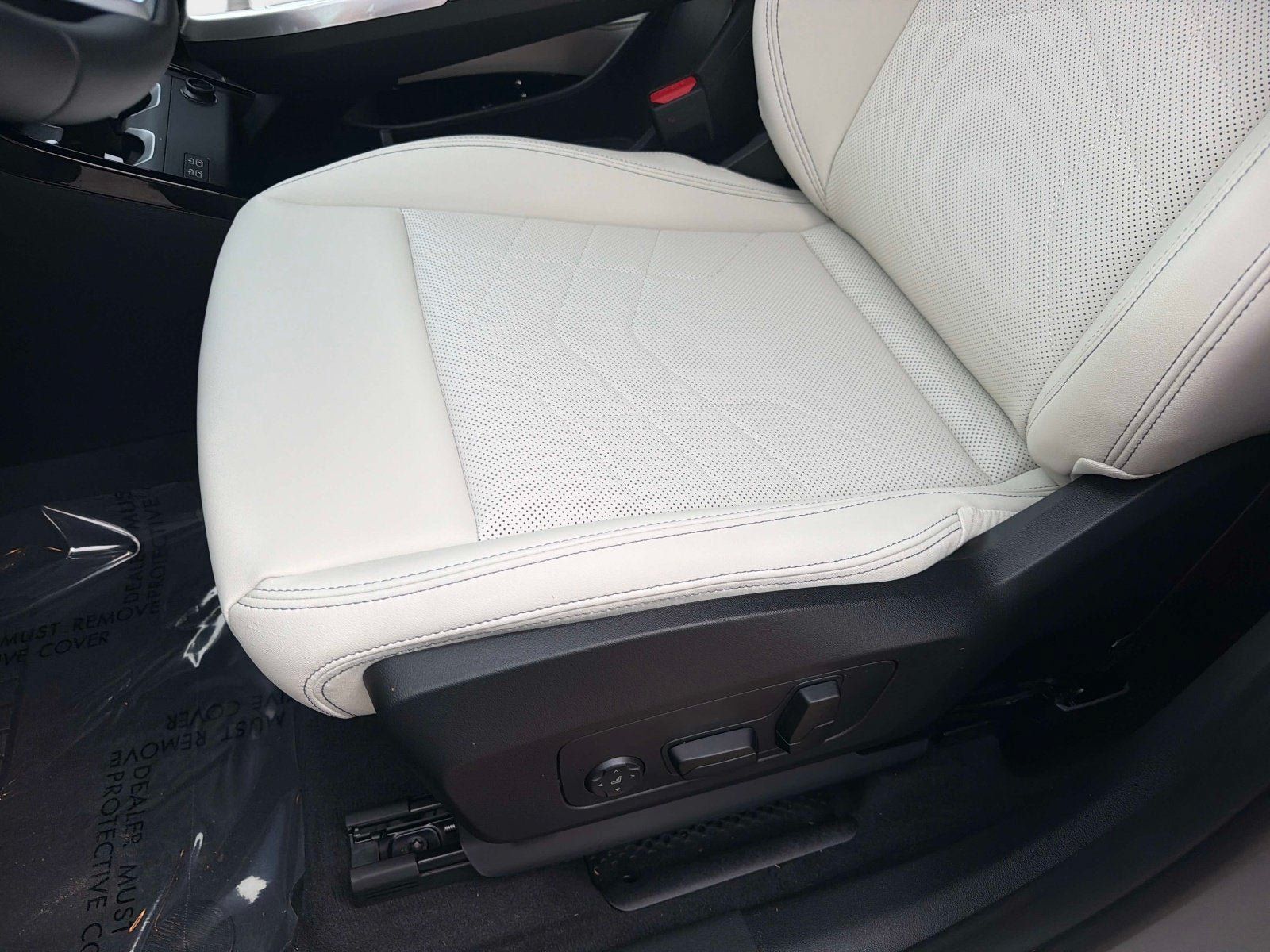 New 2026 BMW X1 xDrive28i w/ Technology Package AWD/4WD image 17