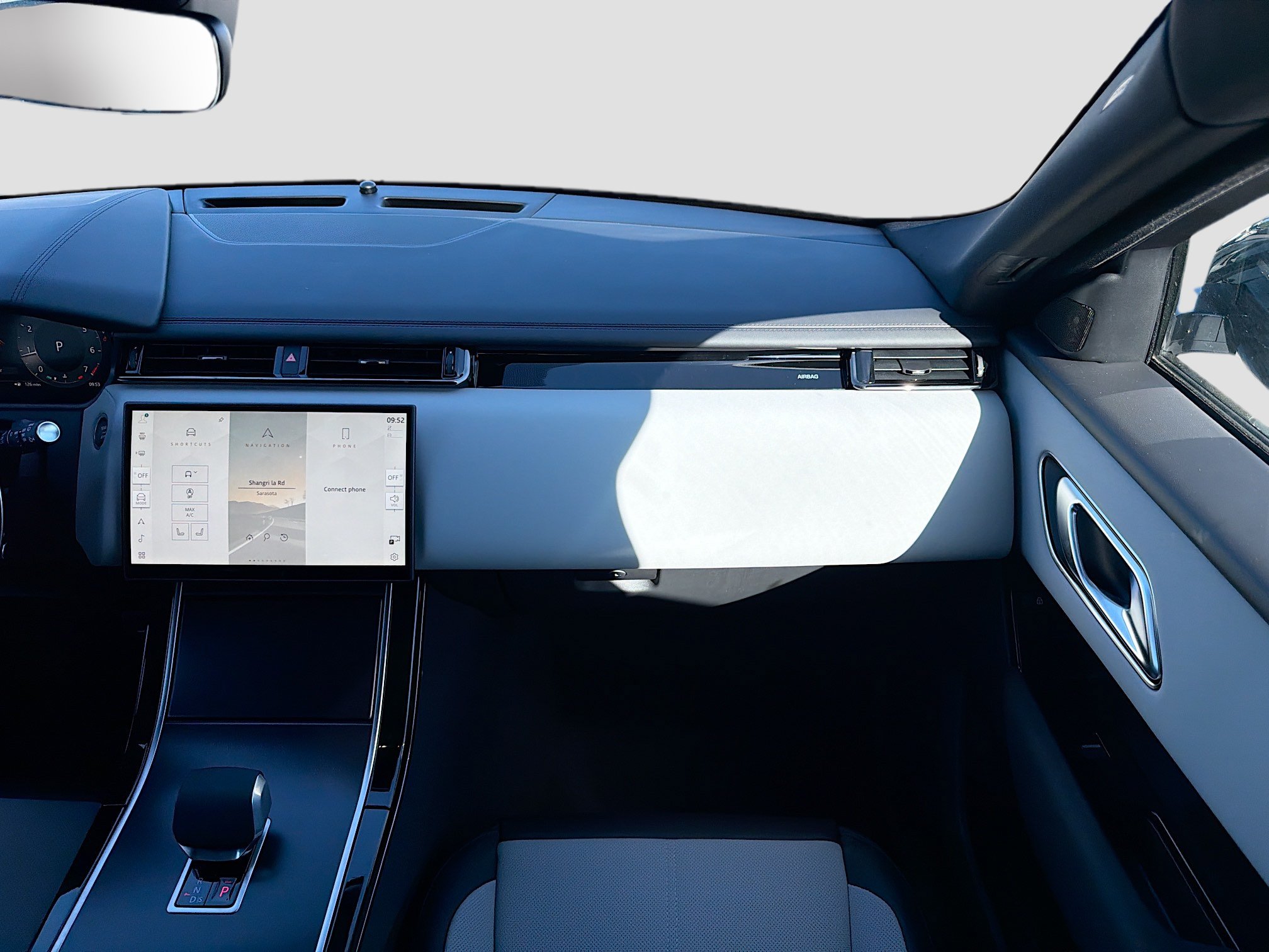 New 2026 Land Rover Range Rover Velar Dynamic SE AWD/4WD image 18