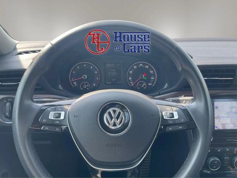 Used 2022 Volkswagen Passat 2.0T FWD image 18