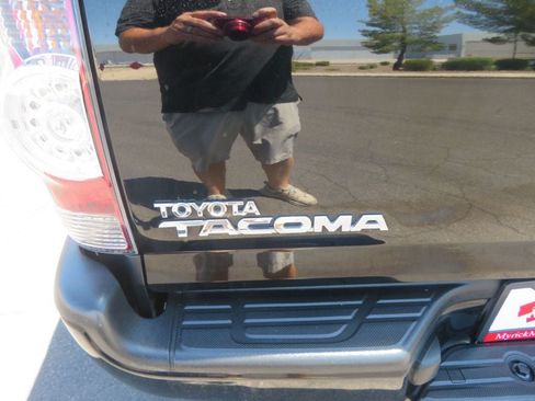 Used 2014 Toyota Tacoma PreRunner w/ TRD Sport Package RWD image 13