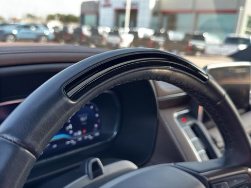 Used 2023 Chevrolet Tahoe High Country w/ Advanced Technology Package image 32