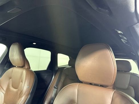 Used 2022 Volvo XC60 B6 Inscription w/ Advanced Package image 12