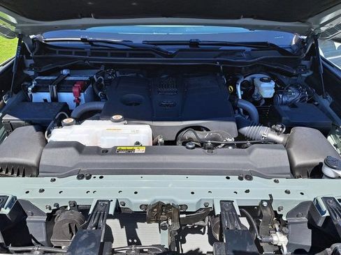 Used 2026 Toyota Tundra SR5 w/ SR5 Convenience Package AWD/4WD image 32