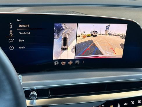 Used 2026 Cadillac Lyriq Luxury RWD image 27