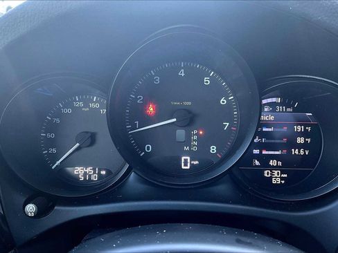 Used 2023 Porsche Macan T image 25