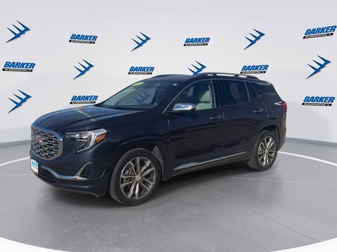 Used 2019 GMC Terrain Denali w/ Advanced Safety Package image 4