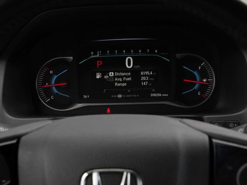 Used 2020 Honda Pilot Touring image 12
