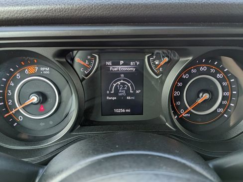 Used 2025 Jeep Wrangler Willys image 26