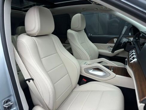 Used 2025 Mercedes-Benz GLE 450 4MATIC image 48