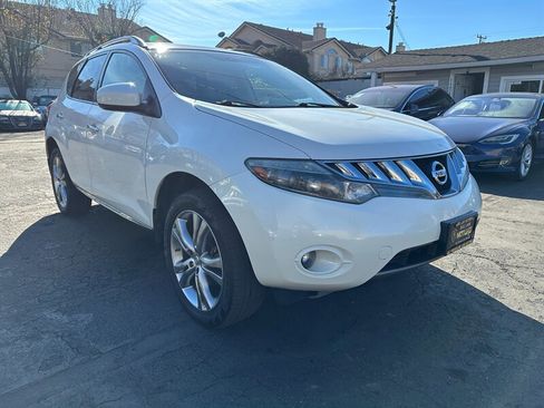 Used 2010 Nissan Murano LE w/ Navigation Pkg image 3