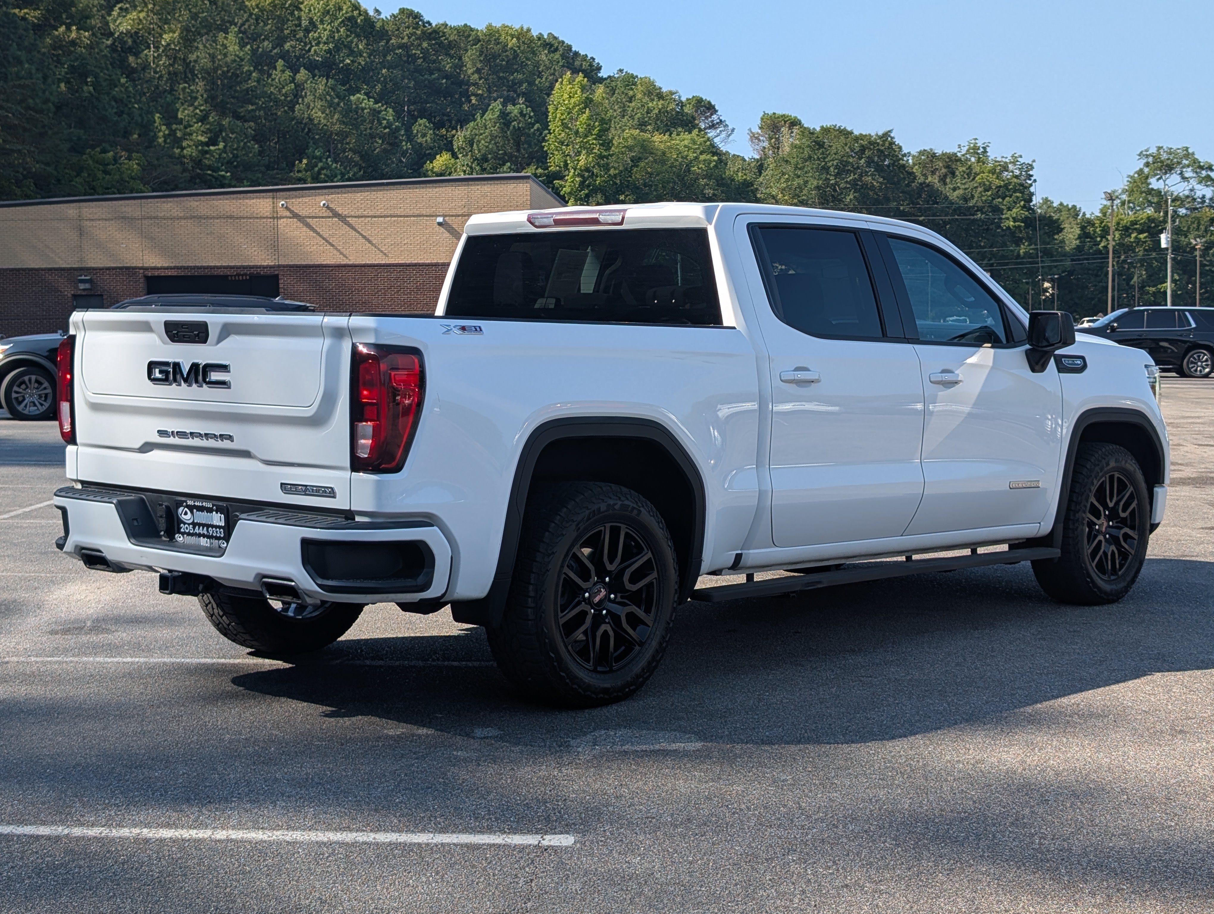 Used 2021 GMC Sierra 1500 Elevation AWD/4WD image 9