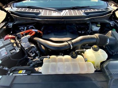 Used 2022 Ford F150 XLT w/ Trailer Tow Package image 9