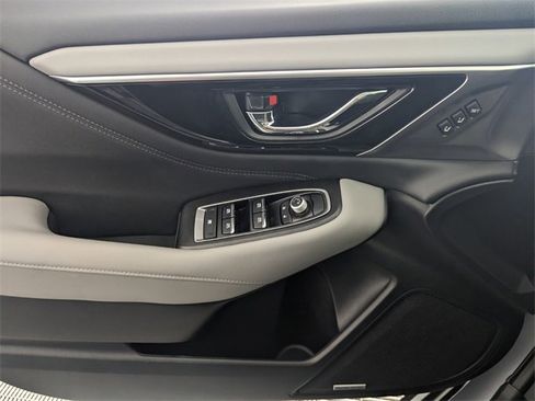 Certified 2025 Subaru Outback Limited image 31