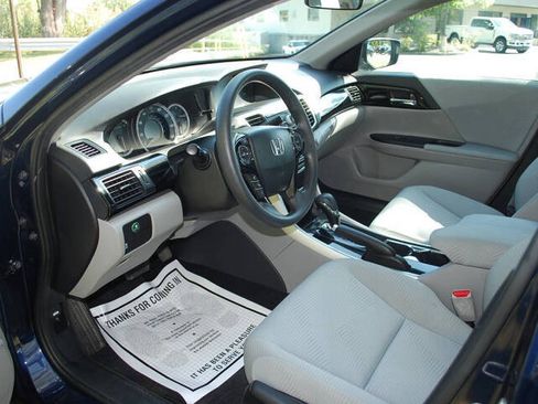 Used 2017 Honda Accord LX image 5